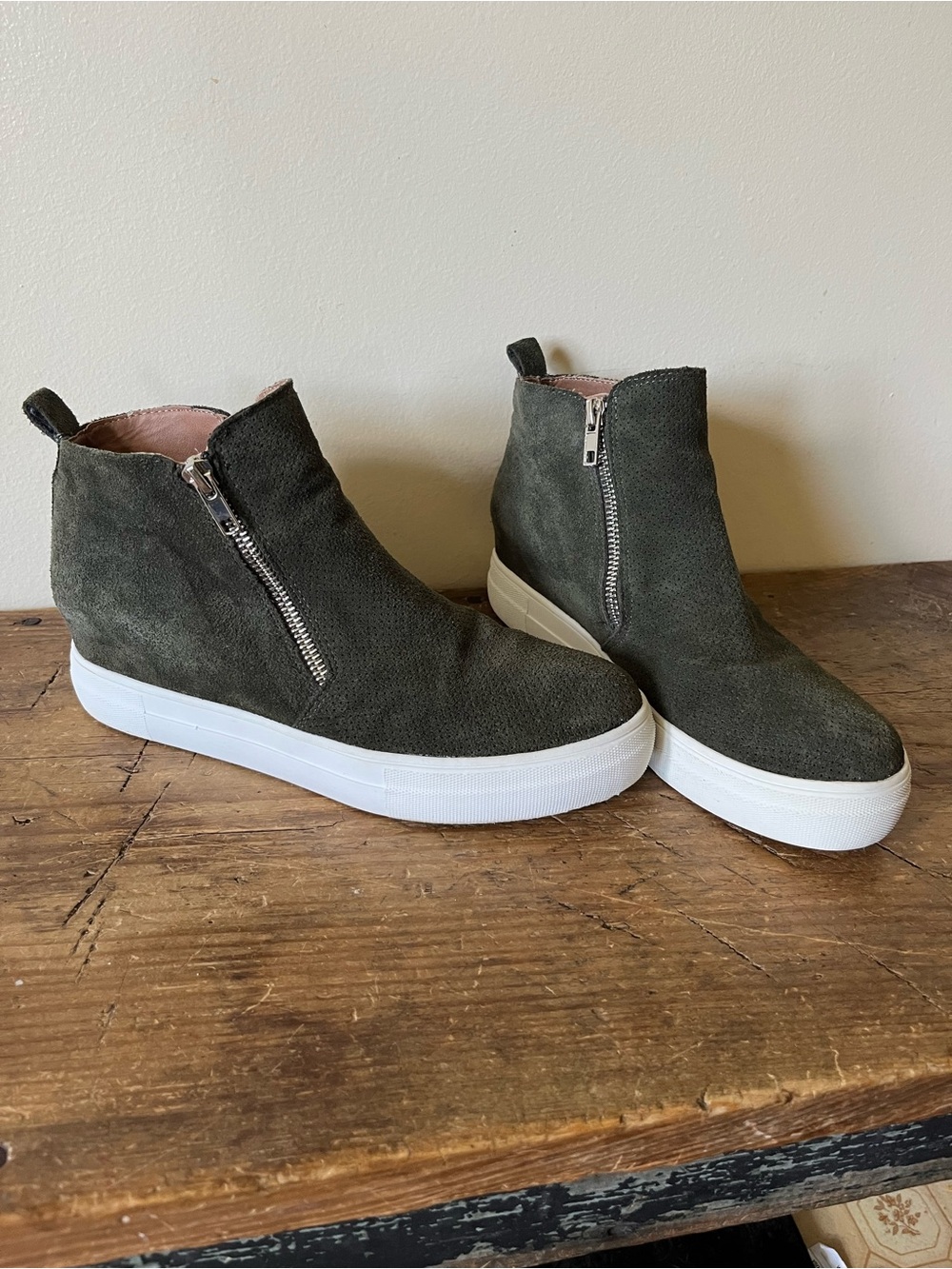 Steve Madden Carlen Leather Green Suede Wedge Sneaker with Zippers 8.5